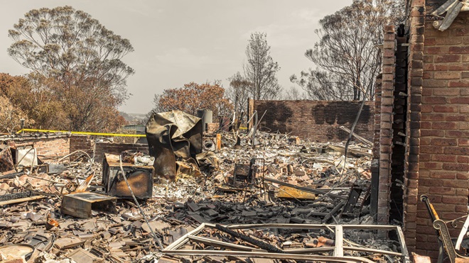 Homes destroyed by bushfire